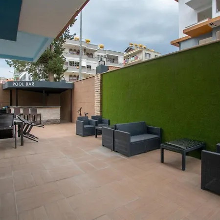 0007 Sun Palace Only 300m From The